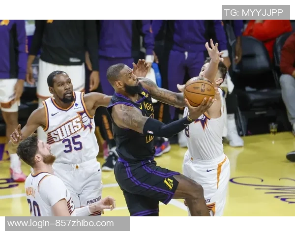 2009年湖人对阵太阳的经典对决回顾与精彩瞬间分析